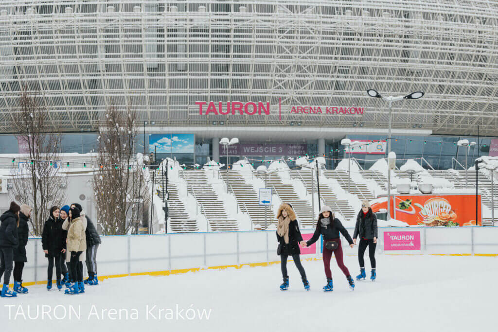 Lodowisko przy TAURON Arenie Kraków 19 11 31 12 TAURON Arena Kraków